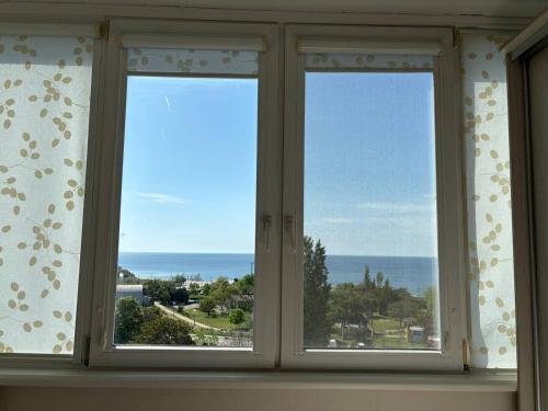 Sea View Apartment Yuzhny in Koblevo