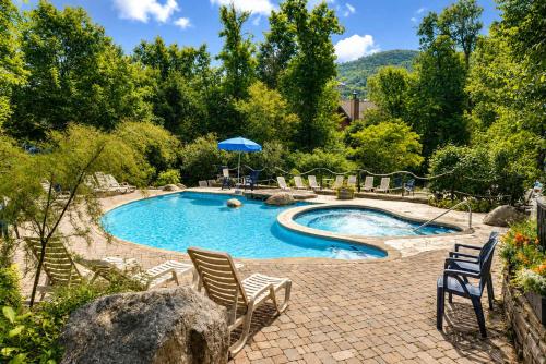 Huge condo in front of Tremblant ski resort, Mont-Tremblant