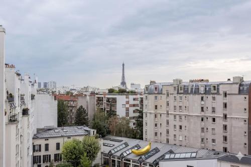 Panoramic Studio with Eiffel Tower View - image 6