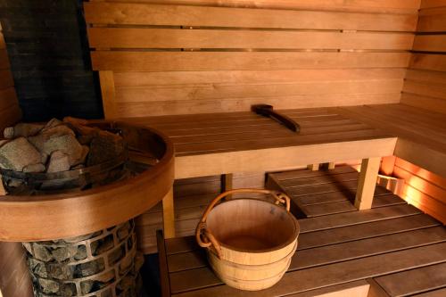 Sauna, Saunaga suur puhkemaja Uneallikal, Harjumaal, kuni 11 inimest in Padise