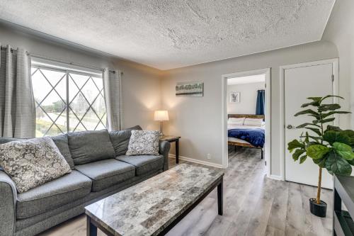 Lake Huron Launchpad! Creekfront Condo for Two in Πορτ Χάρον(Μίσιγκαν)