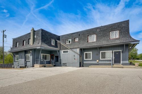 Lake Huron Launchpad! Creekfront Condo for Two in Πορτ Χάρον(Μίσιγκαν)