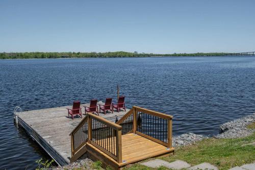 Narrows Nook - Prince Edward County Waterfront ST-2025-0078 in Napanee (ON)