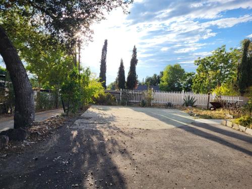 Guest house in Crestcenta Valley