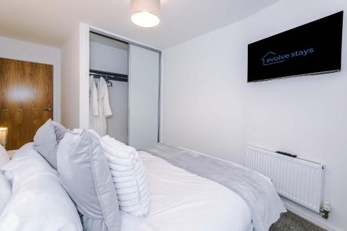 Modern 2BR Parking for 2 Walk to Co-Op Live in Downtown