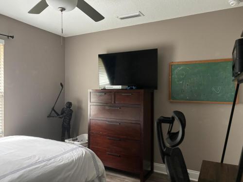 Cozy retreat near NAS Whitingfield in Milton