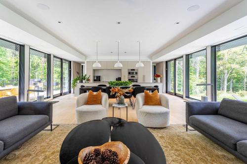 Fernbrook - Contemporary Getaway with Private Home Gym near Great Barrington in Egremont (MA)