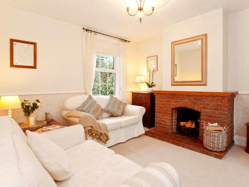 Létesítmények, 3 Bed in Lymington oc-nfl73 in Hordle