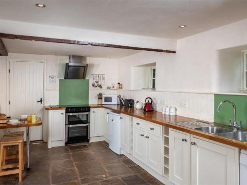 Iekārtas, 3 Bed in Llangadog oc-bn223 in Gvinfī