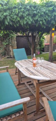 Luxury Prague Garden Retreat with Hot Tub and Pinball in Prague 20