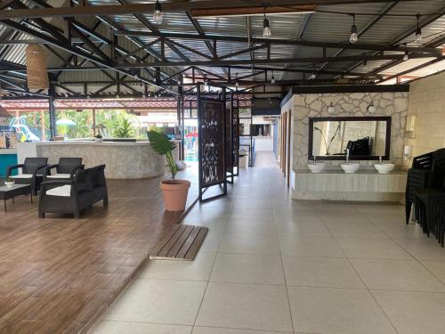 Hotel Oasis Beach Club in พันตาเรนนัส