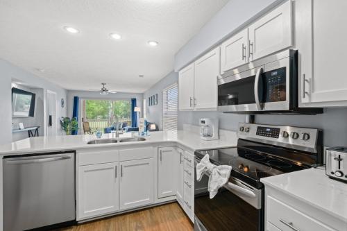 Myrtle Beach 2BR Condo Waterway Village, Golf & Intracoastal Access – khách sạn tại Đảo Pine