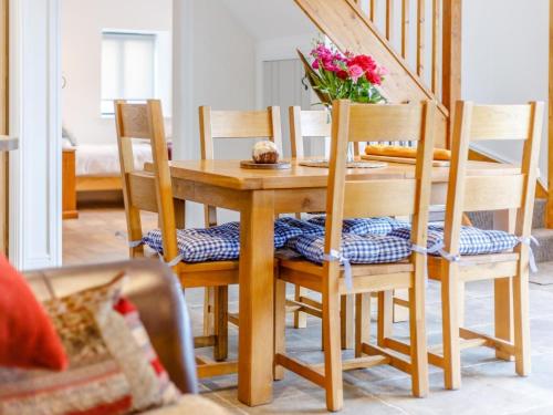 Iekārtas, 3 Bed in Ratlinghope oc-79238 in Wentnor