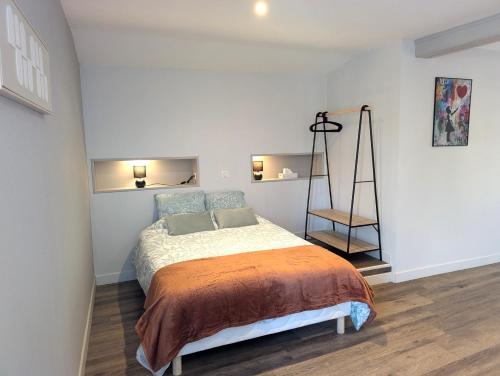 Suites de la Plaine, proche CNPE Bugey et PIPA in Chazey-sur-Ain