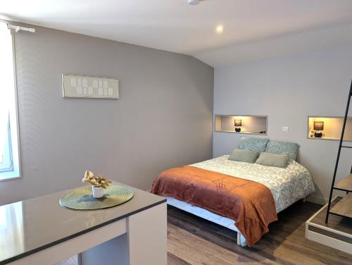 Suites de la Plaine, proche CNPE Bugey et PIPA in Chazey-sur-Ain