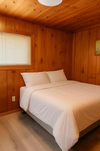 Private Beach Access - Cottage 7 in Sauble Beach (ON)