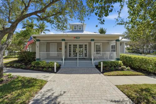 1512 - Nicely Updated with Golf and Lake View in Lely Resort
