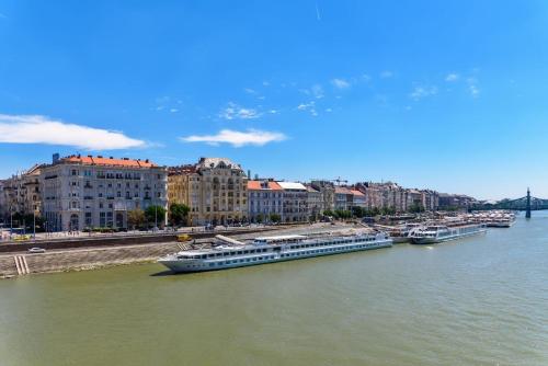 CENTRAL RIVER APARTMENT DANUBE - image 22