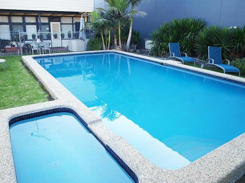 Swimming pool, Mornington Motel in Mornington Peninsula