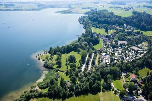 Stella's Holzchalet in Seekirchen Am Wallersee