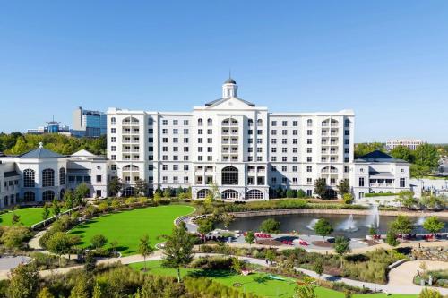 A szálláshely kívülről, The Ballantyne, a Luxury Collection Hotel, Charlotte in Pineville Környéke