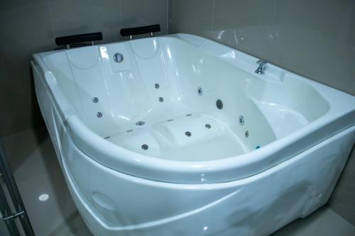 Hot tub, Hotel Perla Azul Girardot in Girardot