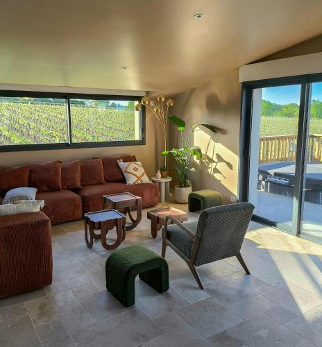 Зовнішній вигляд готелю, Wine Barn With Pool In The Heart Of Layon in Екен