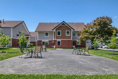 Best Western Fishkill Inn & Suites - image 32