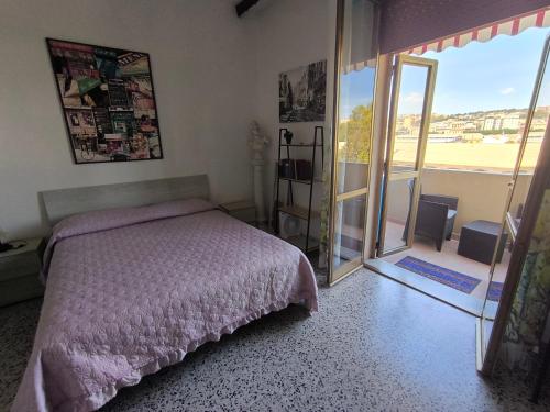 Cerulean Harbour HOUSE - WiFi, AC, 5 minutes from the Beach, Parking, Terrace, Air Conditioning