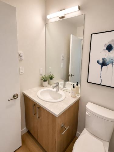 Cozy Sidney Condo 1BR Near Victoria Airport in Sidney (BC)