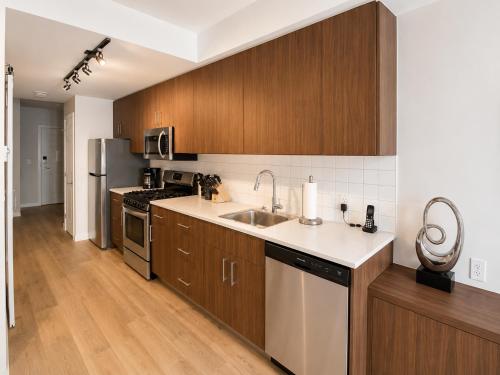Cozy Sidney Condo 1BR Near Victoria Airport in Sidney (BC)