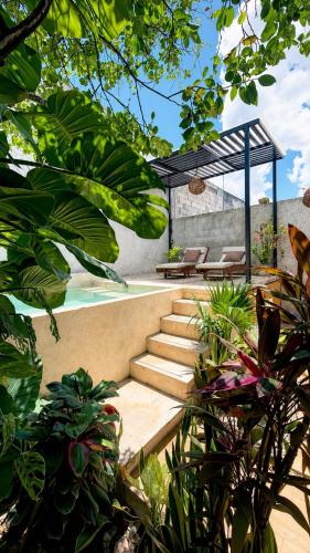 Private House with Pool, 2 Bedrooms, Parking & 2 Free Bikes