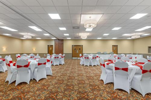 Best Western Plus Wooster Hotel & Conference Center - image 34