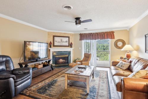 WP552 Whispering Pines in Pigeon Forge, USA