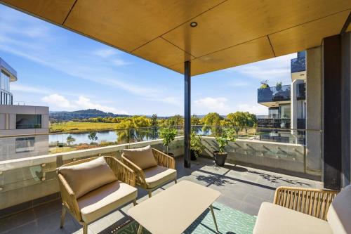 Tranquil 2-Bed with Water View in كنجستون