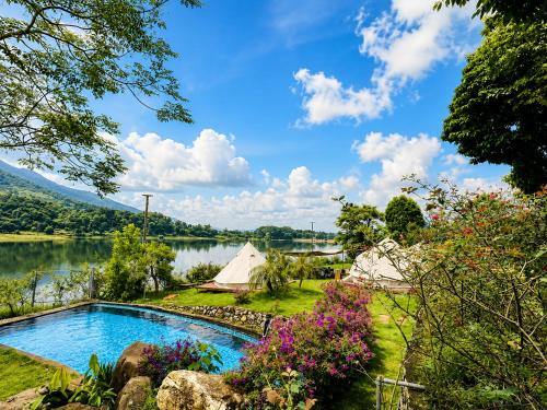 Zenna Lake Retreat in Thach That District