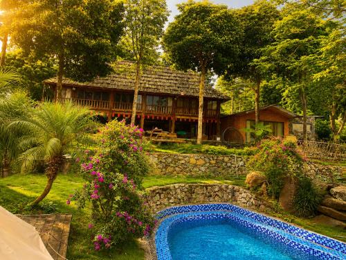 Zenna Lake Retreat in Thach That District