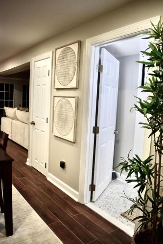 The Fredericksburg Retreat Cozy 2BR Guest Suite - image 8