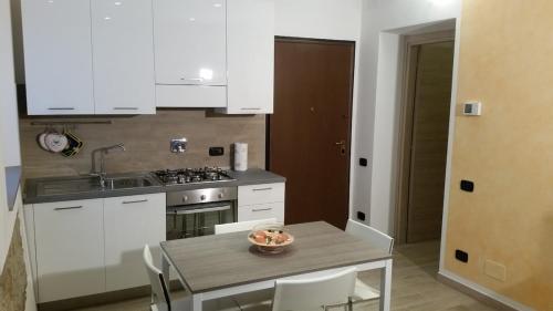 virtuve, Pietra di Bismantova Short Lets in Castelnovo neʼ Monti