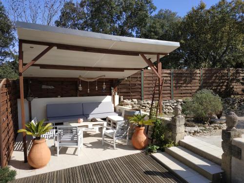 Balkons/terase, VILLA 30MN MER, CLASSE, CALME, TOTALE INTIMITE, PISCINE, HAMMAM & JACUZZI 8 Pers in Beaulieu (Languedoc-Roussillon)