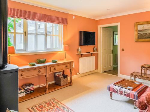 Courtyard Cottage in Strathtay