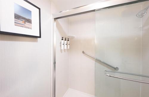 Embassy Suites by Hilton Bloomington/Minneapolis Room Type - Two-Room King Suite - Non-Smoking