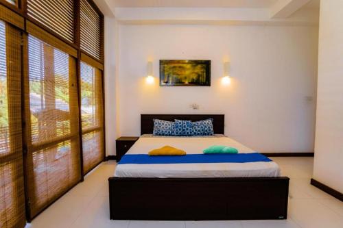 White House 101 – khách sạn tại Pelena Weligama
