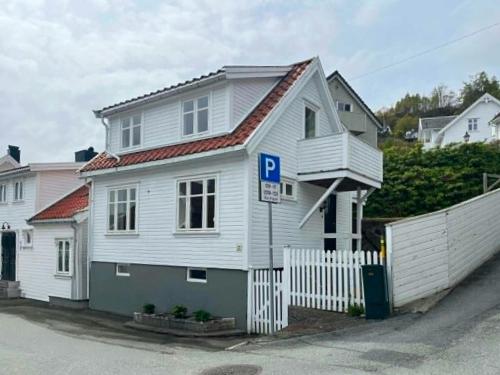 Фасада на хотела, Home With Southern Charm In Flekkefjord in Флекефьор