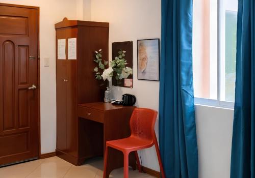 room detail thumbnail 2