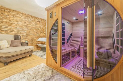 Sauna, Bed and breakfast in the middle of nature in Pocinovice