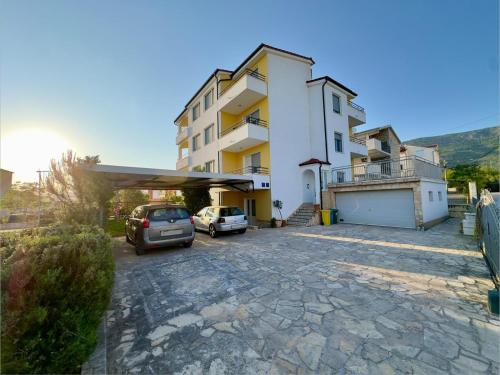 Vivalio Coast Apartments – khách sạn tại Kastel Kambelovac