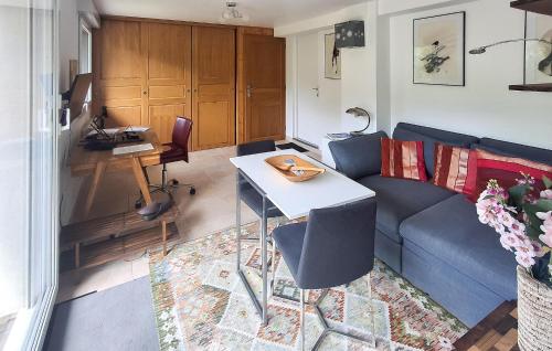 Gorgeous Apartment In Plouégat-Moysan With Sauna (Gorgeous Apartment In Plouegat-Moysan With Sauna) in Plouegat Moysan