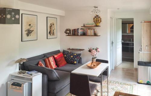 Gorgeous Apartment In Plouégat-Moysan With Sauna (Gorgeous Apartment In Plouegat-Moysan With Sauna) in Plouegat Moysan
