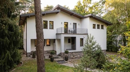 Golden Villas Forest Spa Retreat - Jacuzzi & Sauna - Jozefow